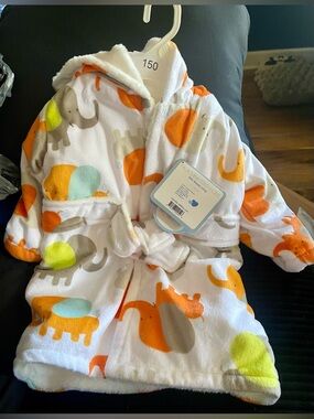 Kids White Hooded Pajama Robe with Orange & Gray Elephant Print NWT